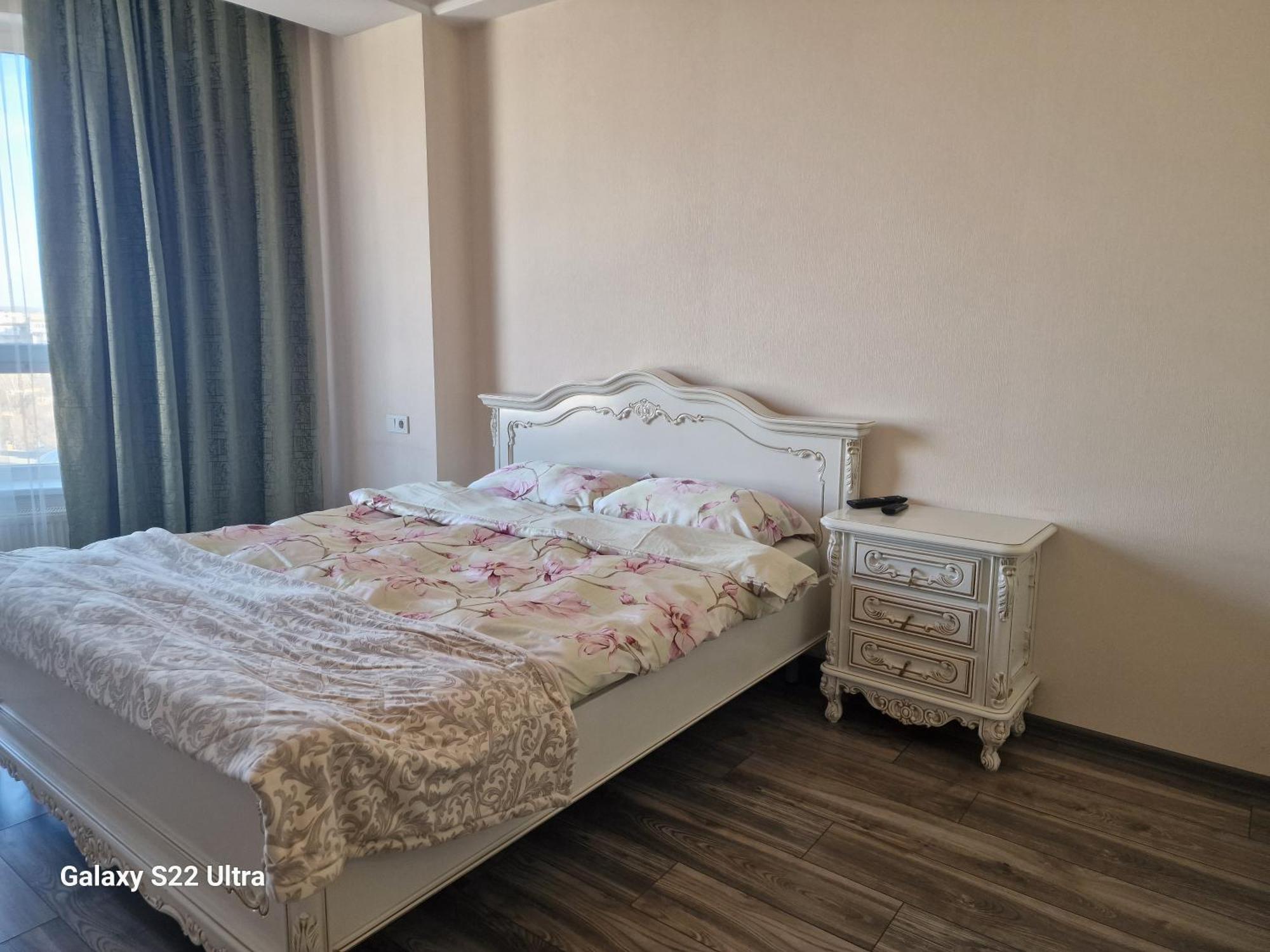 Красивая Квартира На Берегу Озера. Chişinău Esterno foto